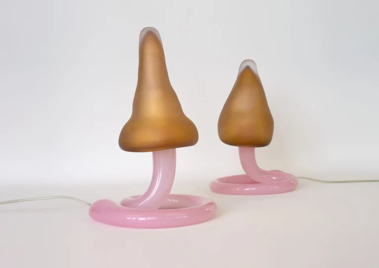 Sluren Table Lamp in Blown Glass — 2