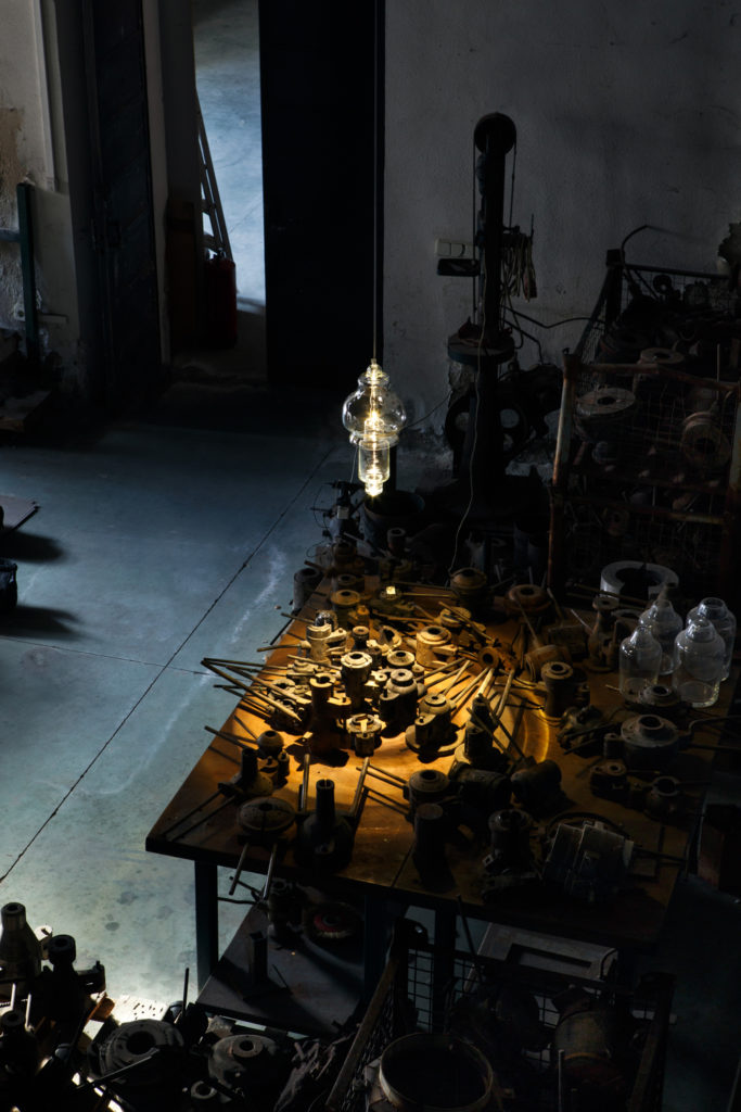 Rfc+05, suspended blown glass lamp