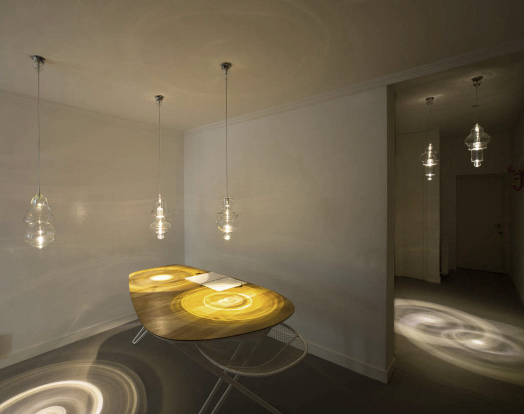 Rfc+05, suspended blown glass lamp