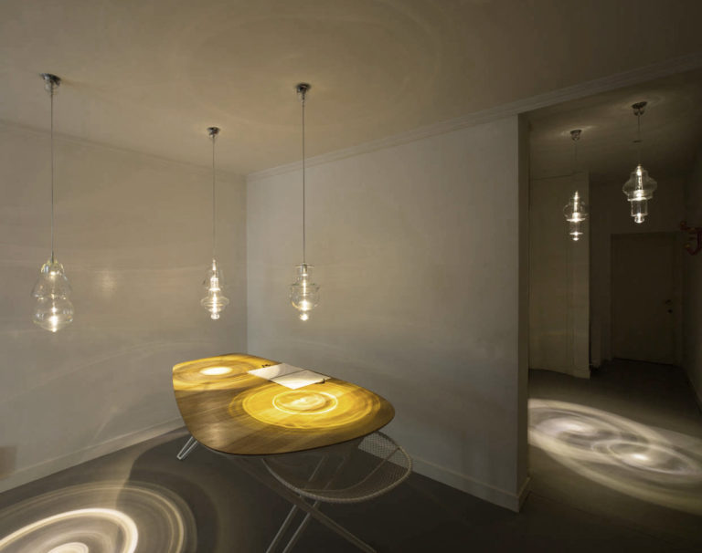 Rfc+10, suspended blown glass lamp