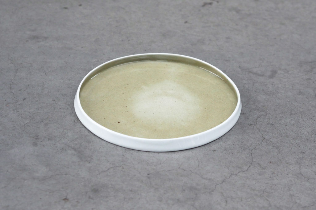 "ignorance Is Bliss" Round Plate — 5