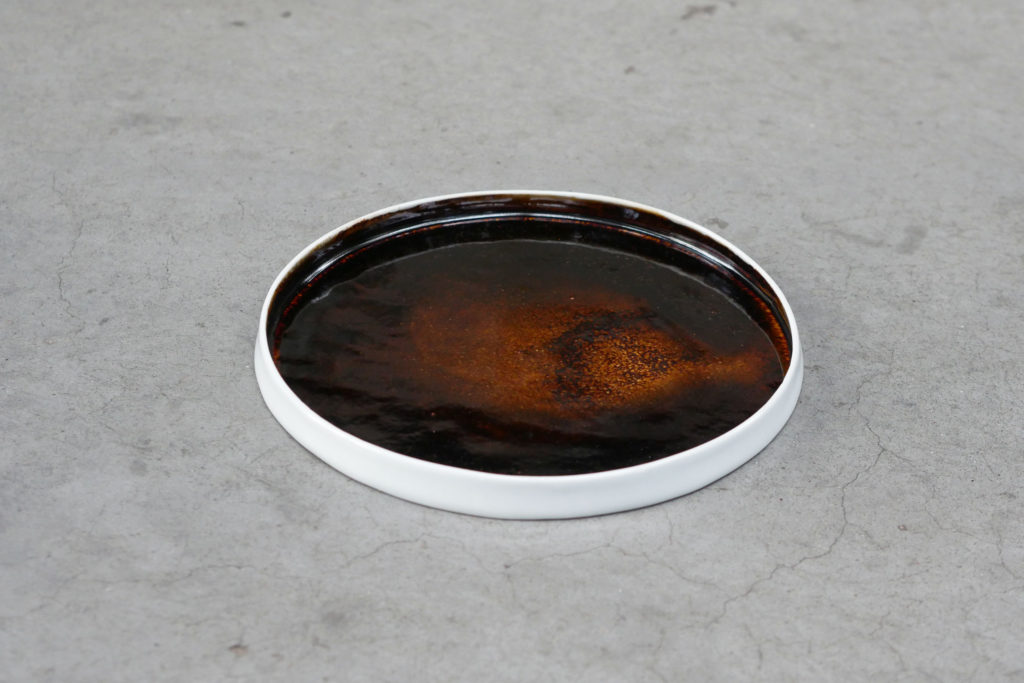 "ignorance Is Bliss" Round Plate — 6