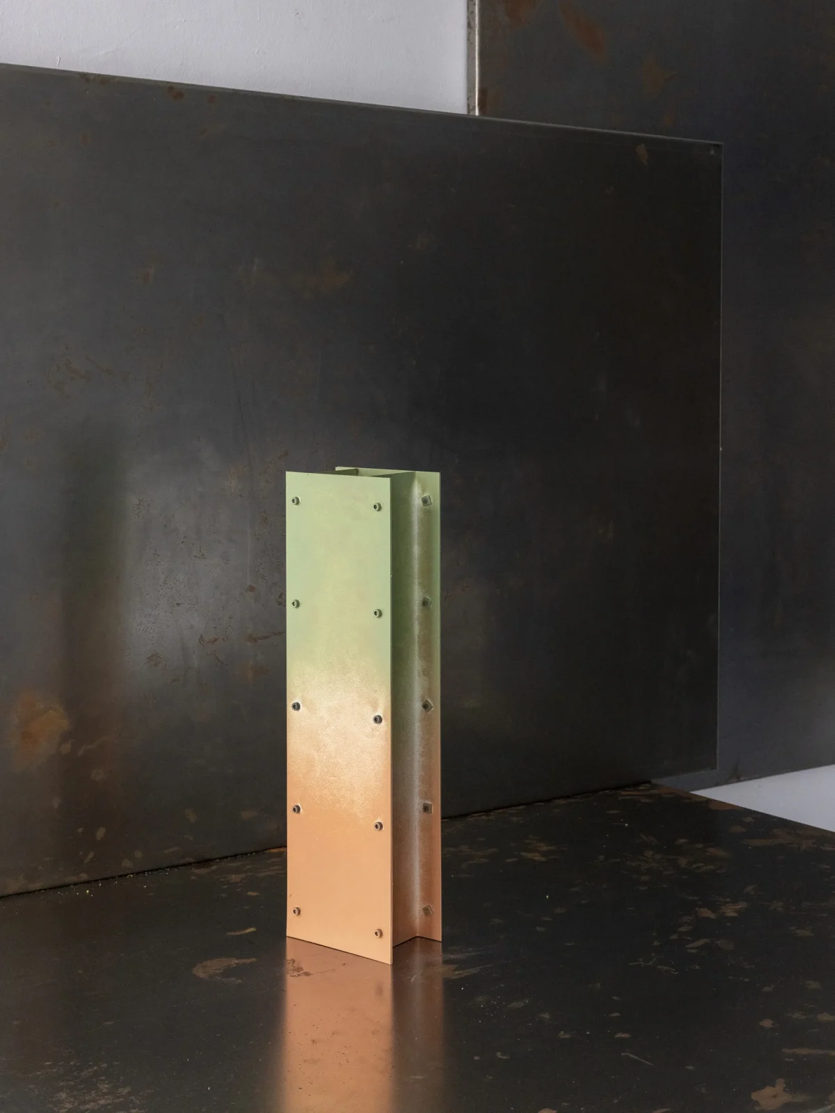 Iron And Steel Life Cabin Vase B — 4