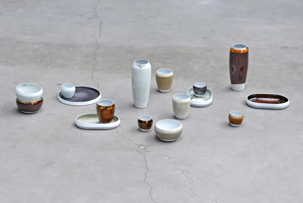 "ignorance Is Bliss" Round Plate — 8
