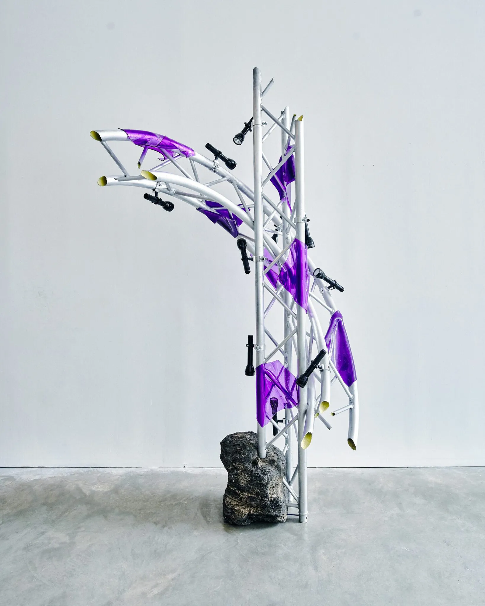 Distruss Floor Metal Lamps by ARCANA