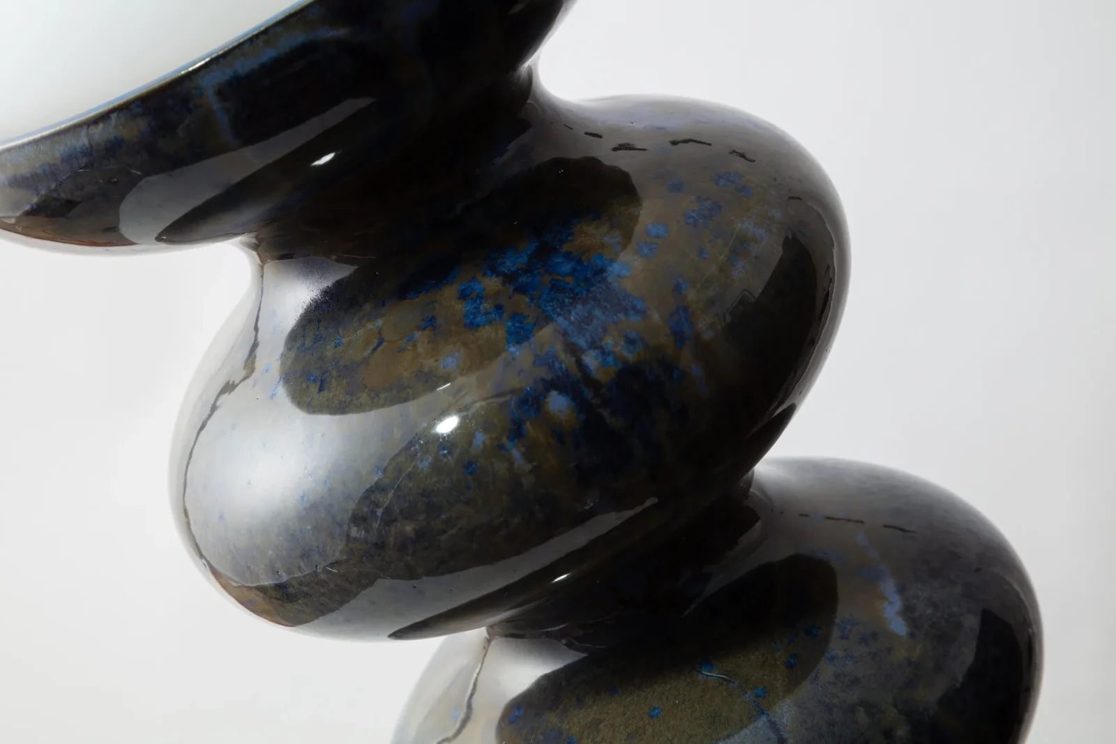 Wave Form Piza Table Lamp in Ceramic — 3