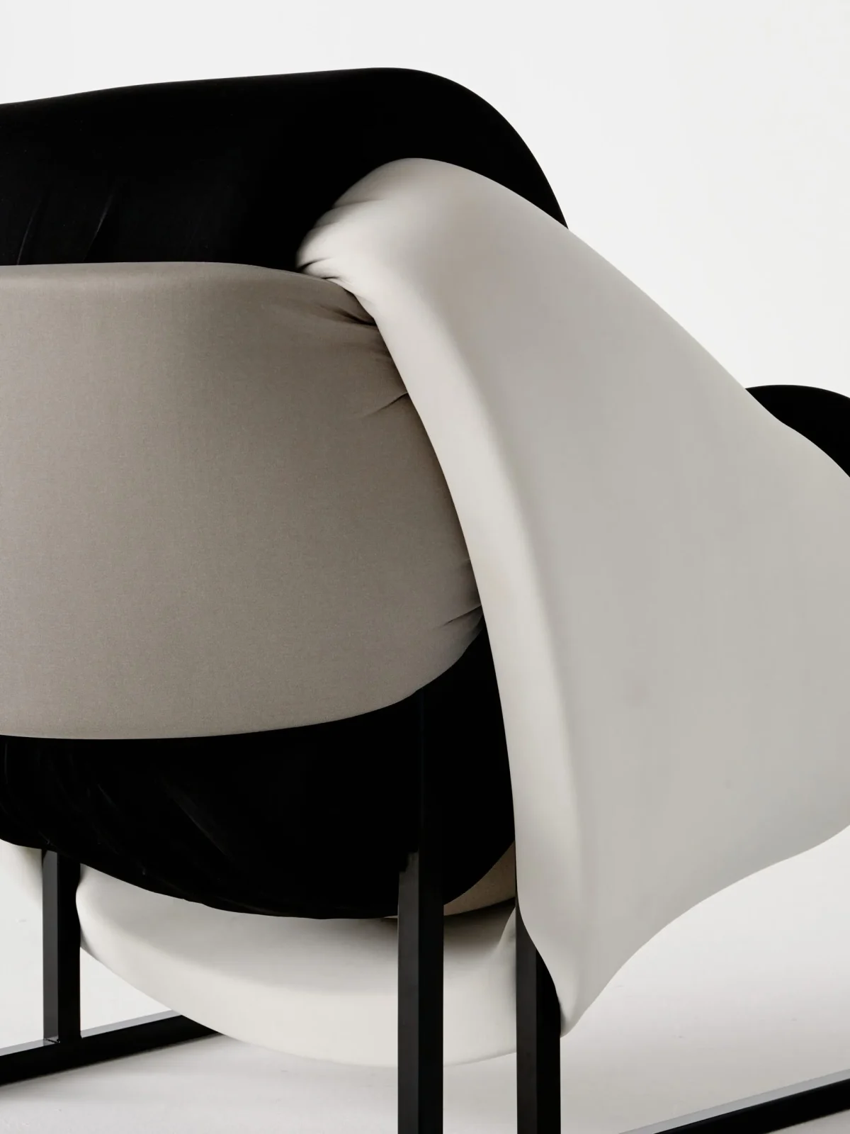 F.C Series, Formas Curvas 02 Armchair — 4