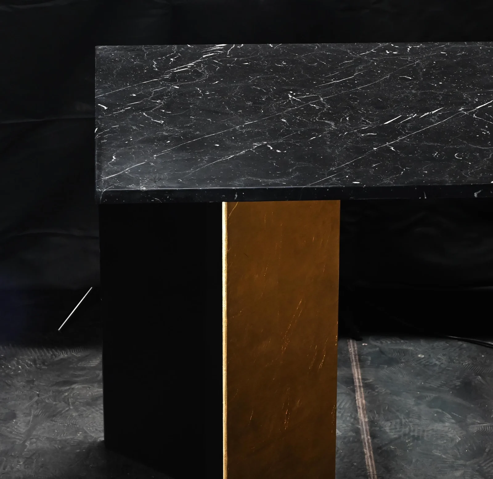 Scorcio - Nero Marquinia Dining Table — 5