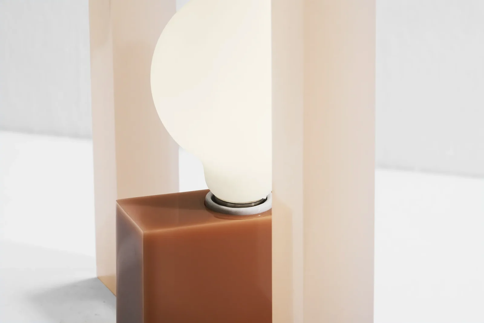 Square Table Lamp in Epoxy Resin — 3