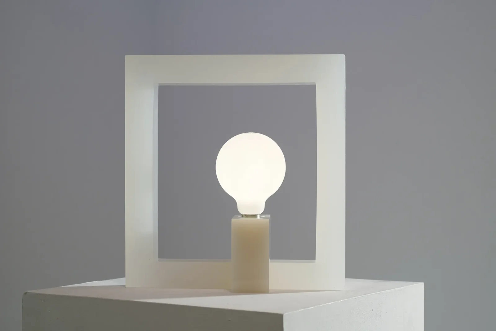 Square Table Lamp in Epoxy Resin — 4