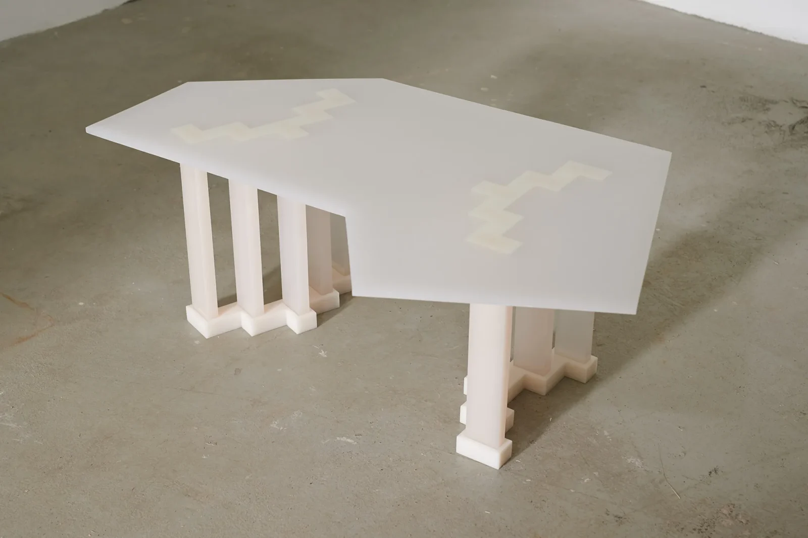 Vanishing Point - Table — 3