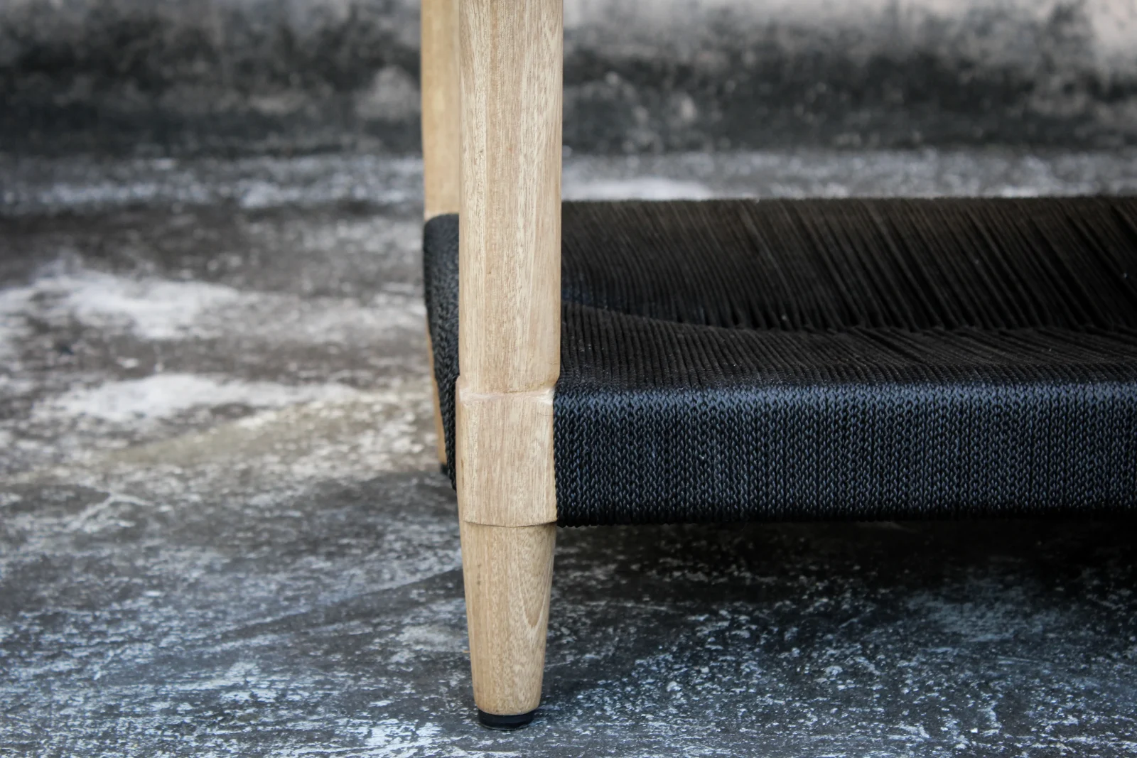 Rosa Morada Modern Bench — 9