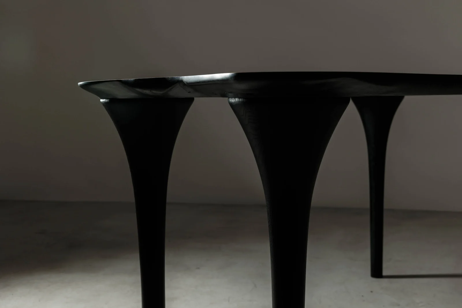 EM212 Dining Table — 5
