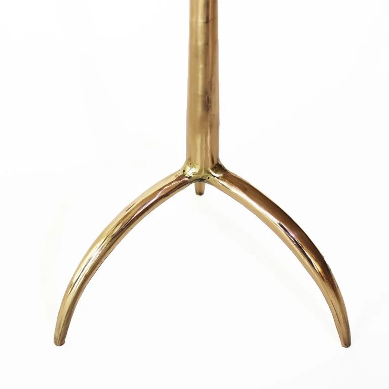 Iris Table — 4
