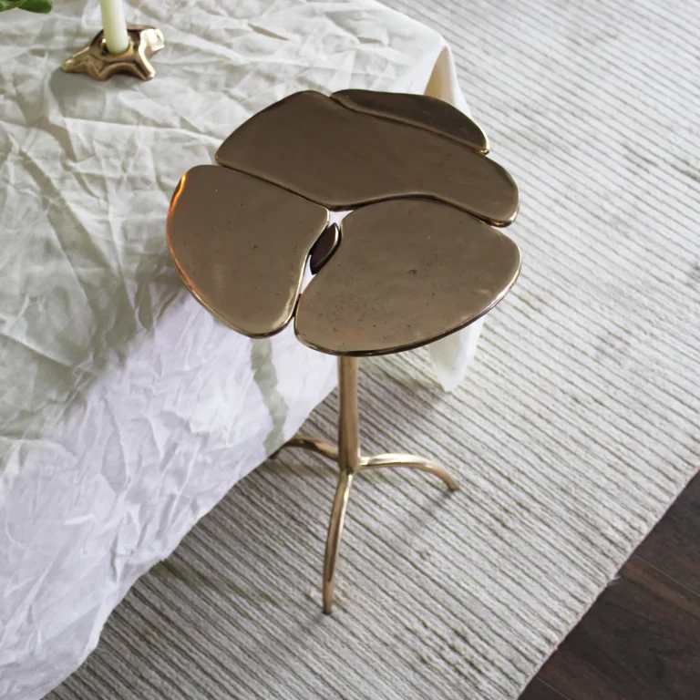 Iris Table — 12