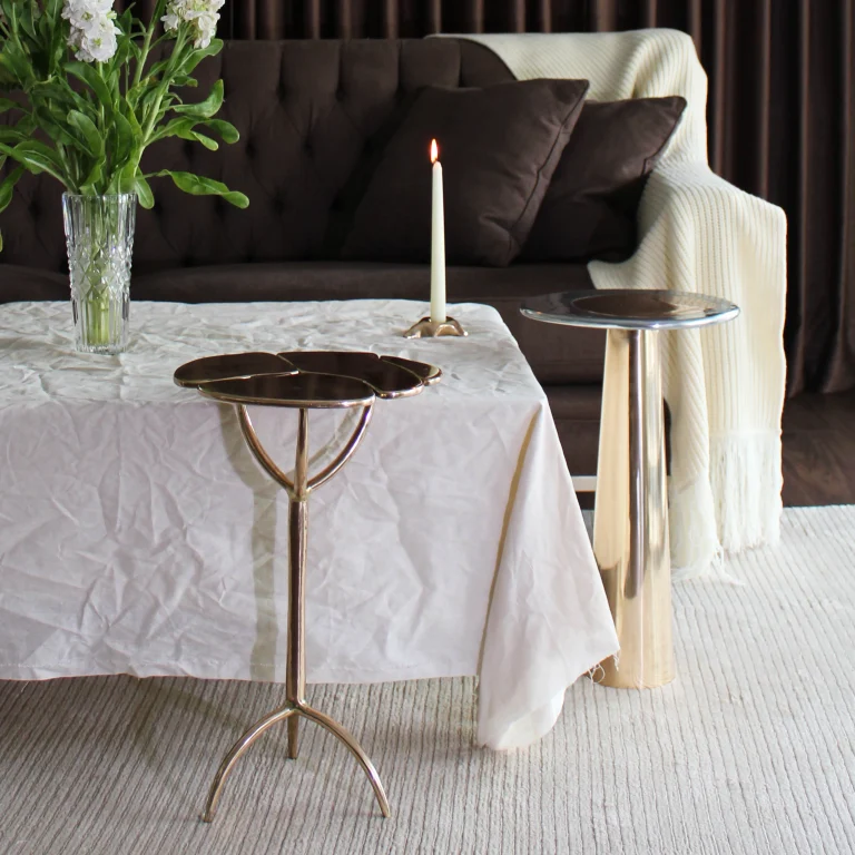 Iris Table — 14