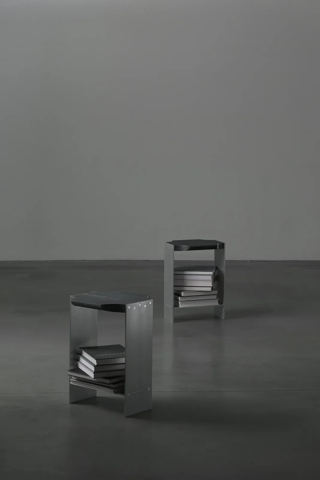 F15 E Side Table — 2