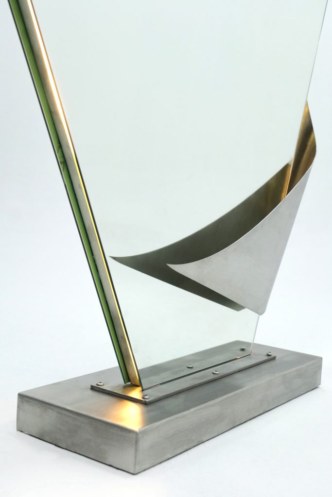 Standing Mirror I Metaspace — 2