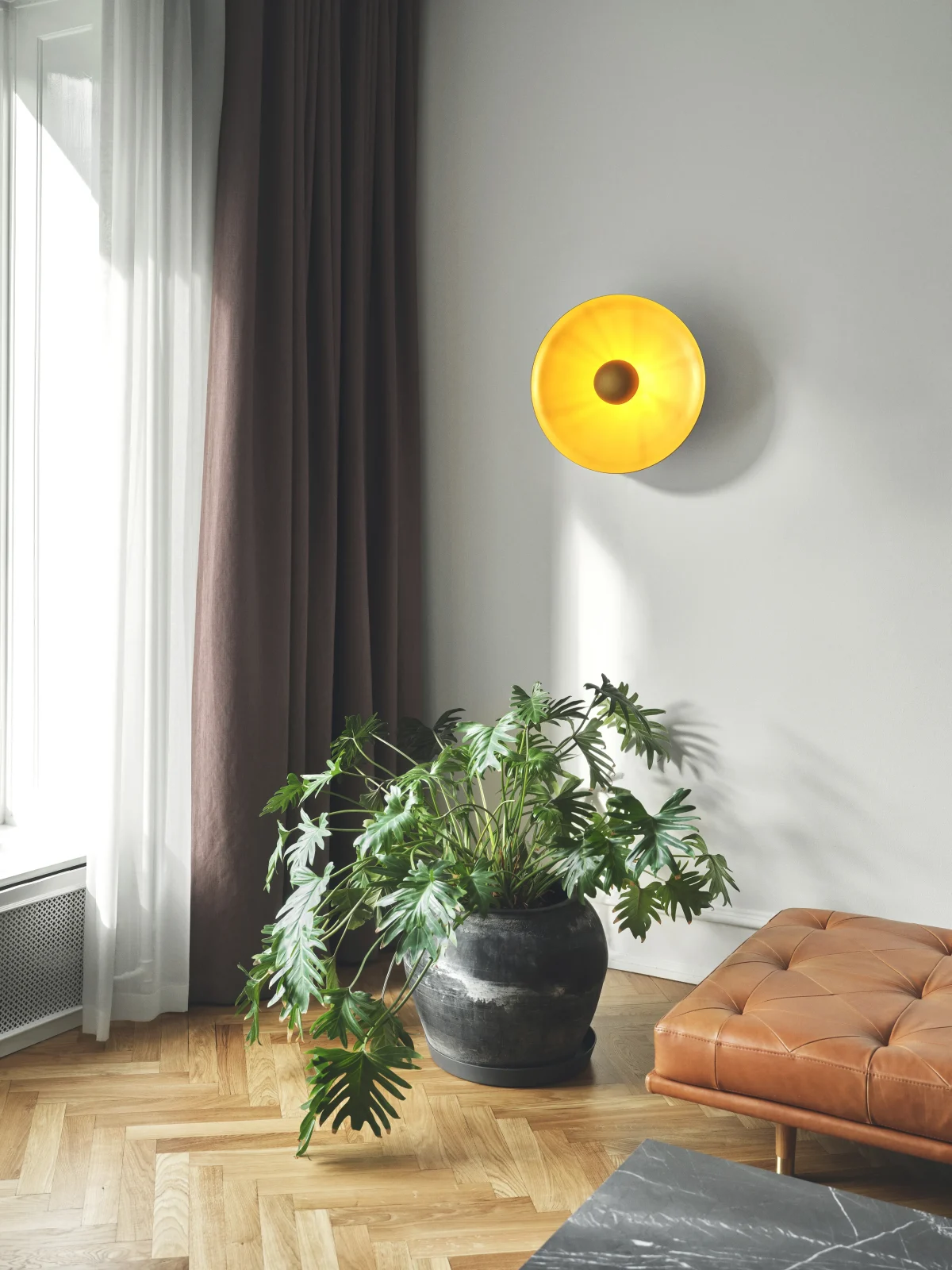 Sun Wall Lamp in Aluminum
