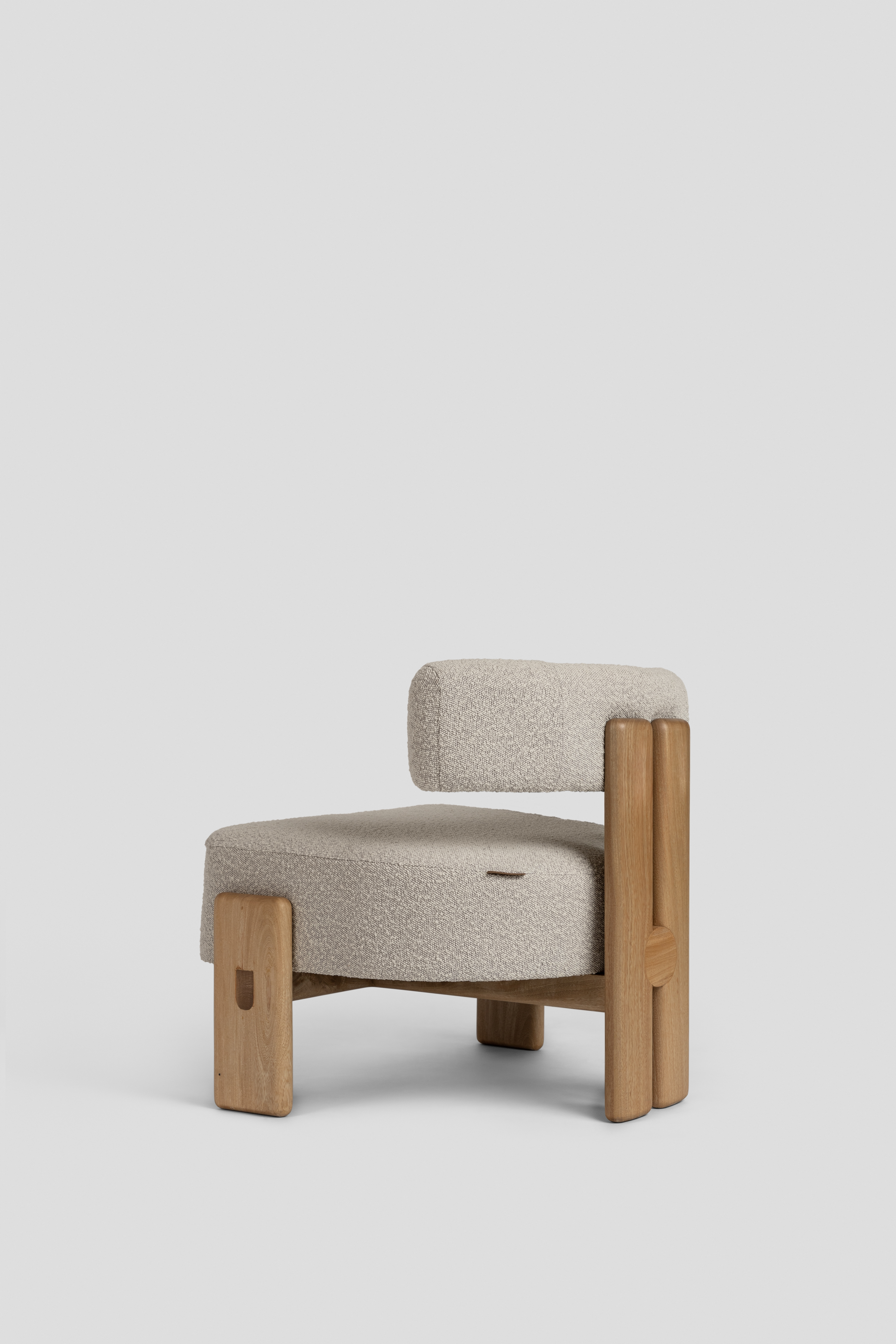 De La Paz Low Chair by Comité de Proyectos | ADORNO DESIGN