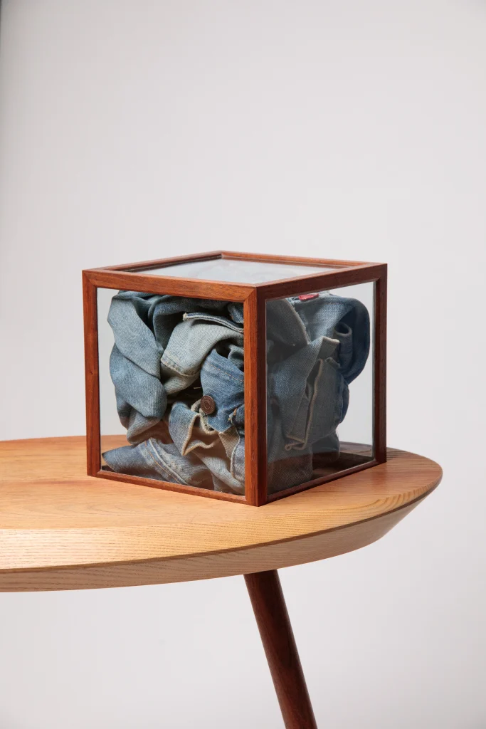 Memento Side Table — 4