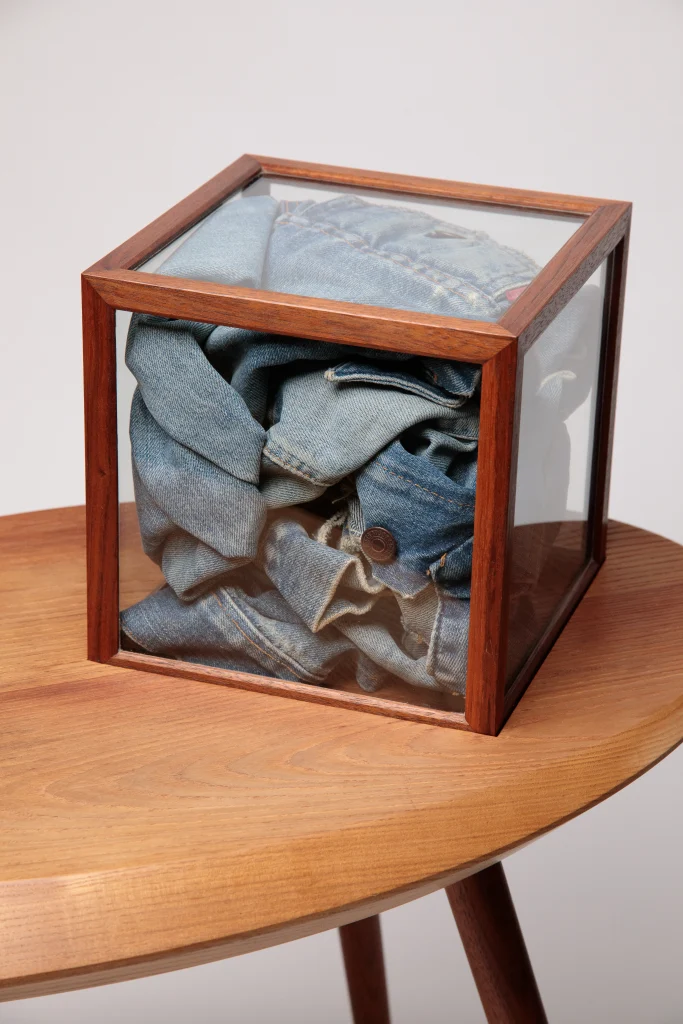 Memento Side Table — 6