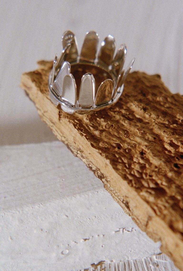 Crest - Handmade Silver Ring — 2