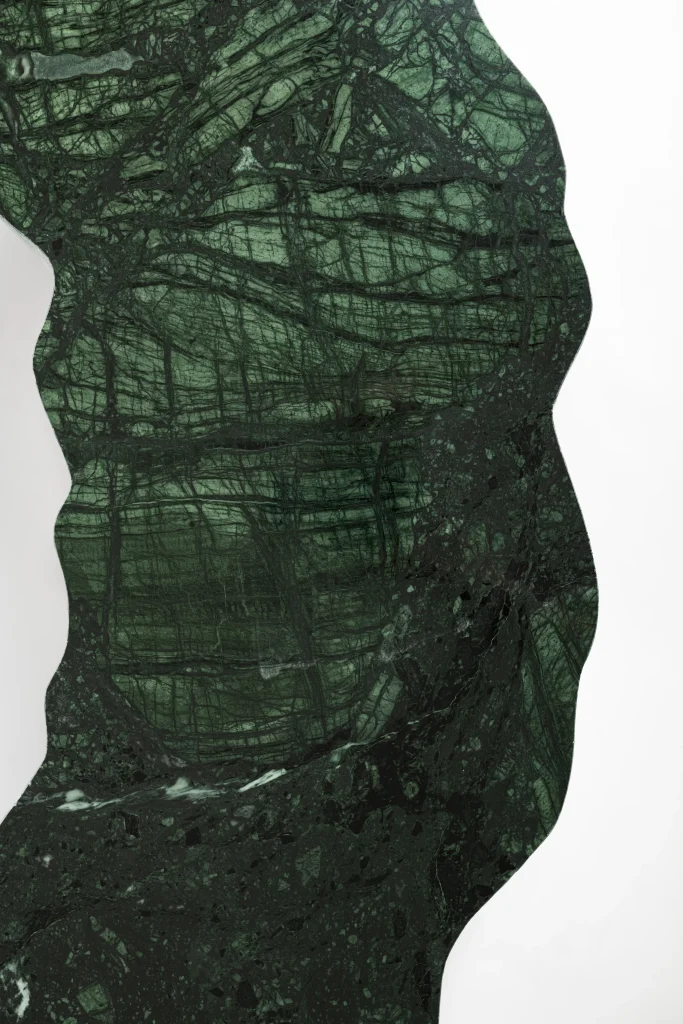 Marbelicious - Curved Green Marble Bench — 2