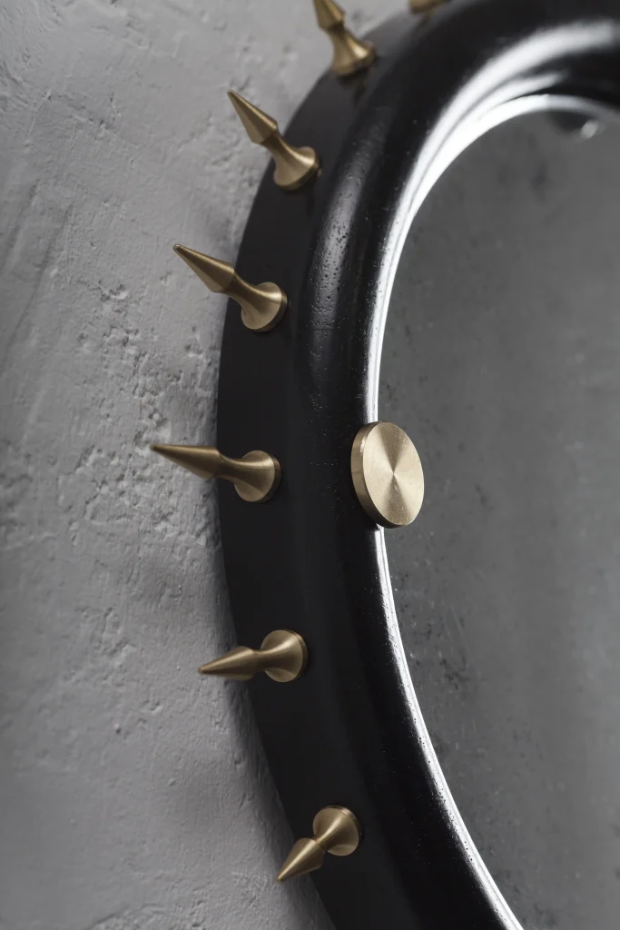 Sitiera_02 - Solid Wood Wall Mirror Bronze Or Stainless Steel Spikes — 17