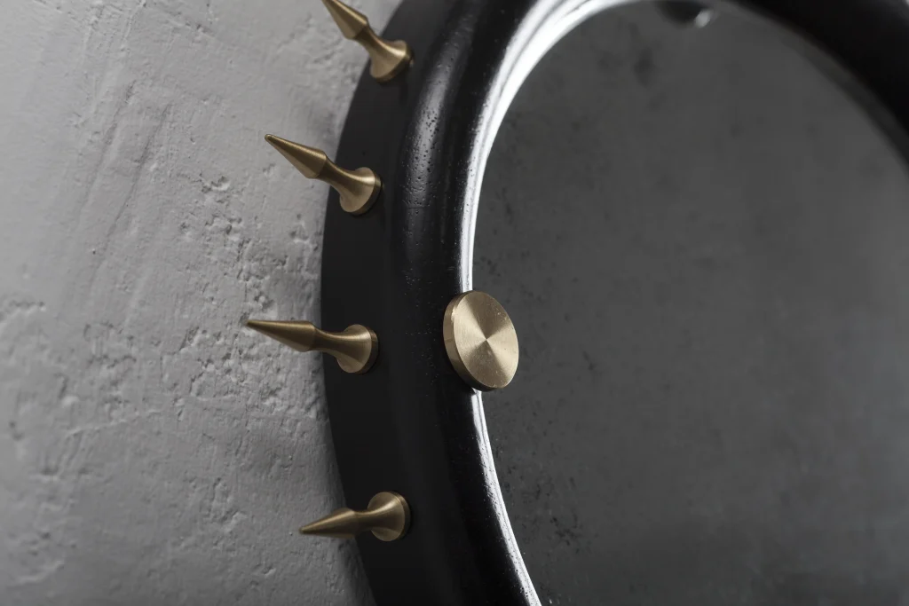 Sitiera_02 - Solid Wood Wall Mirror Bronze Or Stainless Steel Spikes — 5
