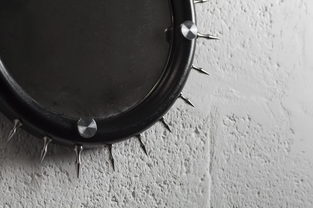 Sitiera_02 - Solid Wood Wall Mirror Bronze Or Stainless Steel Spikes — 18