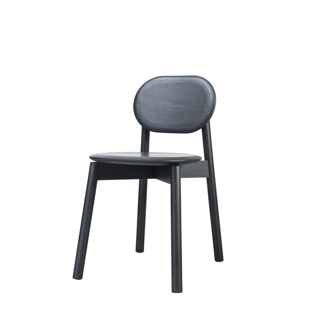clementine-caurier_rua-cha-minimalist-ash-wood-chairs-black