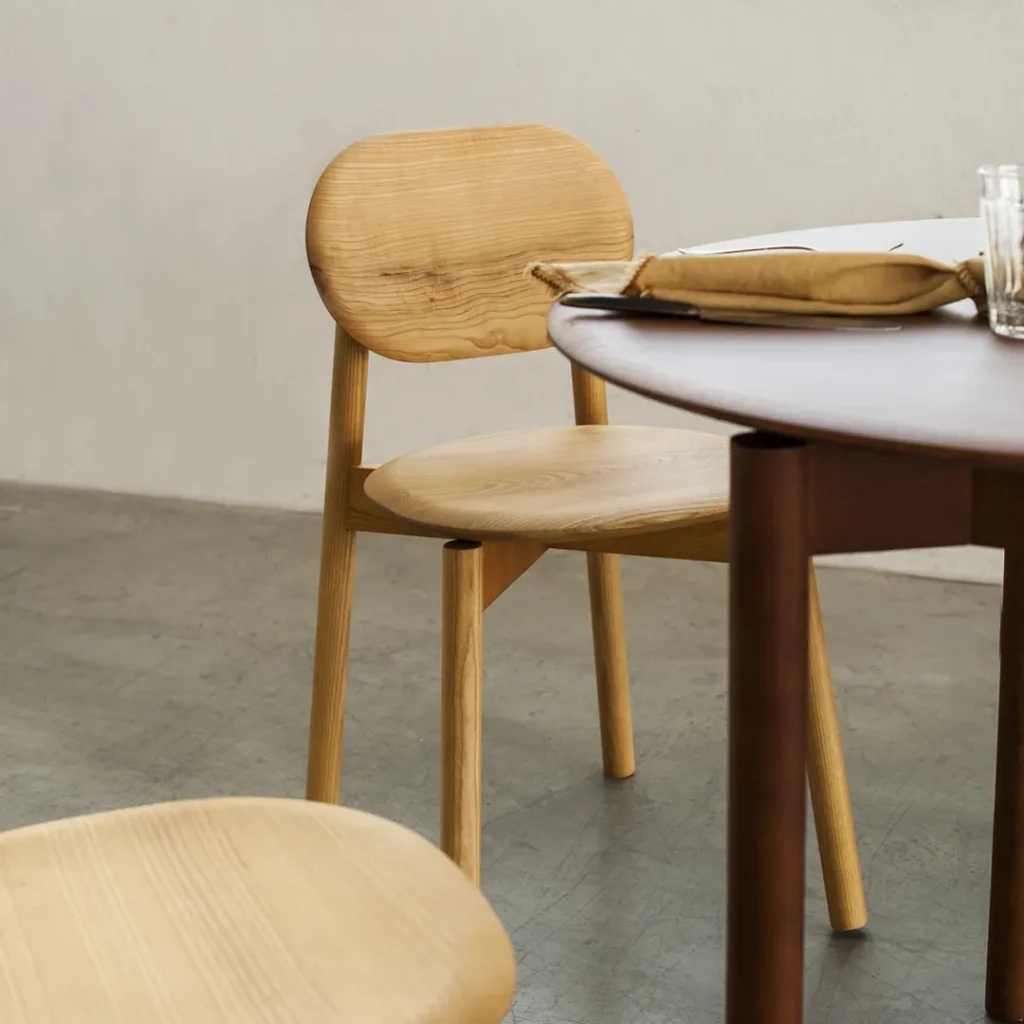 clementine-caurier_rua-cha-minimalist-ash-wood-chairs_4