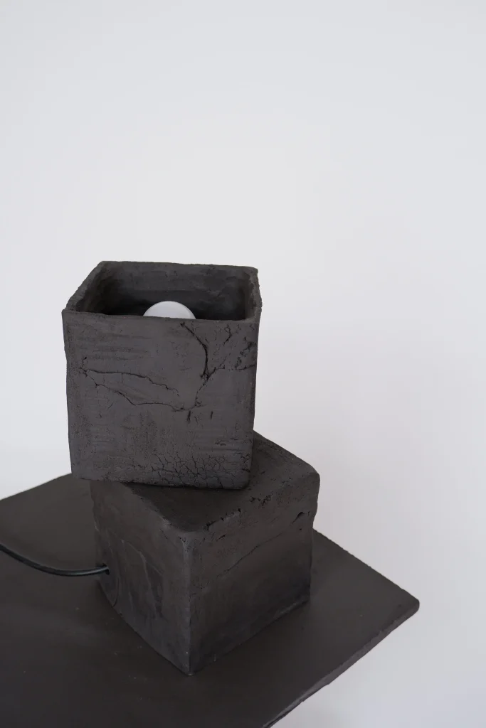 Twist - Black Clay Cubic Table Lamp — 4
