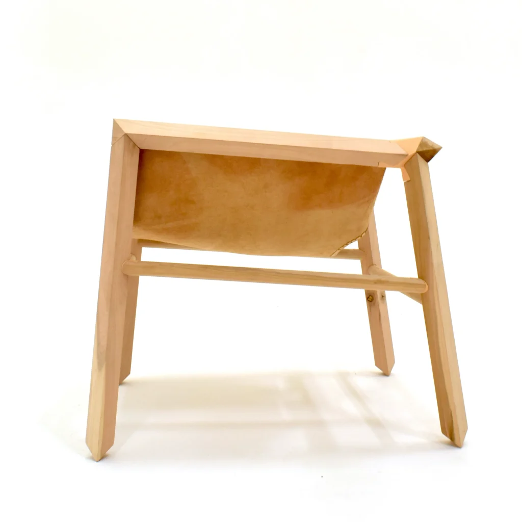 1902 Poltrona - Solid Wood And Leather Lounge Chair — 4