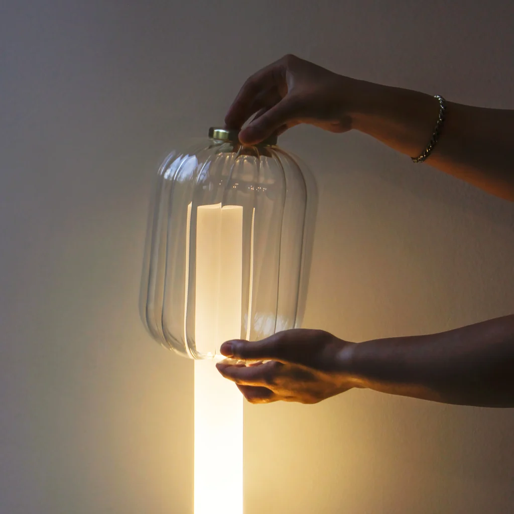 Alma Table Lamp in Brass and Perspex — 3