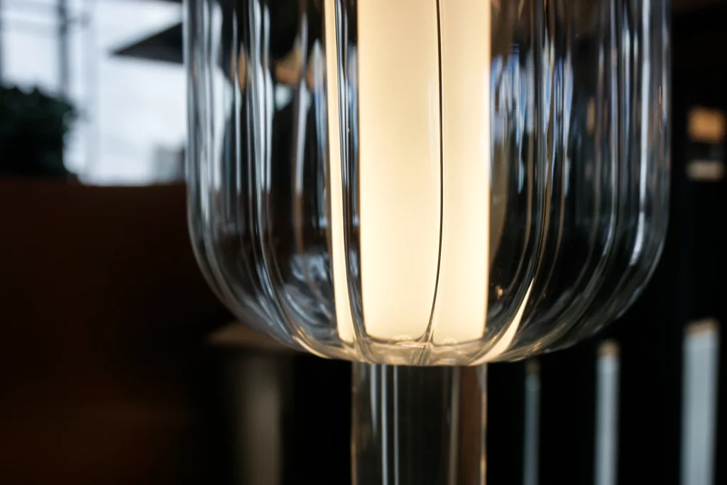 Alma Table Lamp in Brass and Perspex — 9