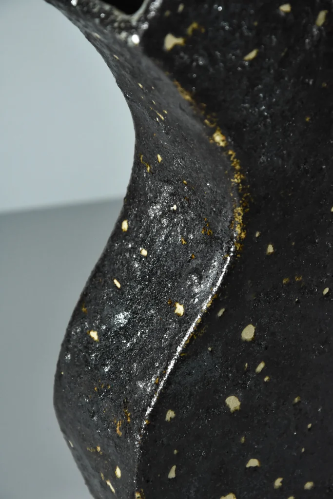 Black Drop - One-of-a-kind Black-Metallic Vase — 2