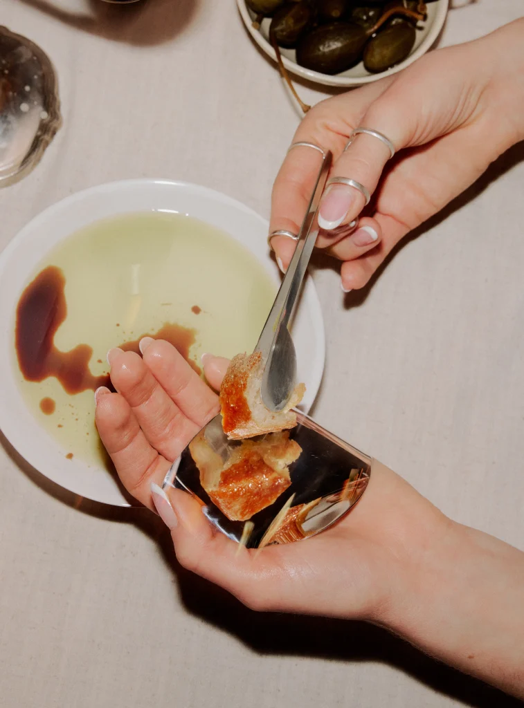 Dig In - Hand Plate — 6