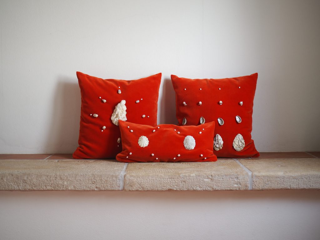 Pearl Shell Velvet Pillow Bon Appetit 013 — 4