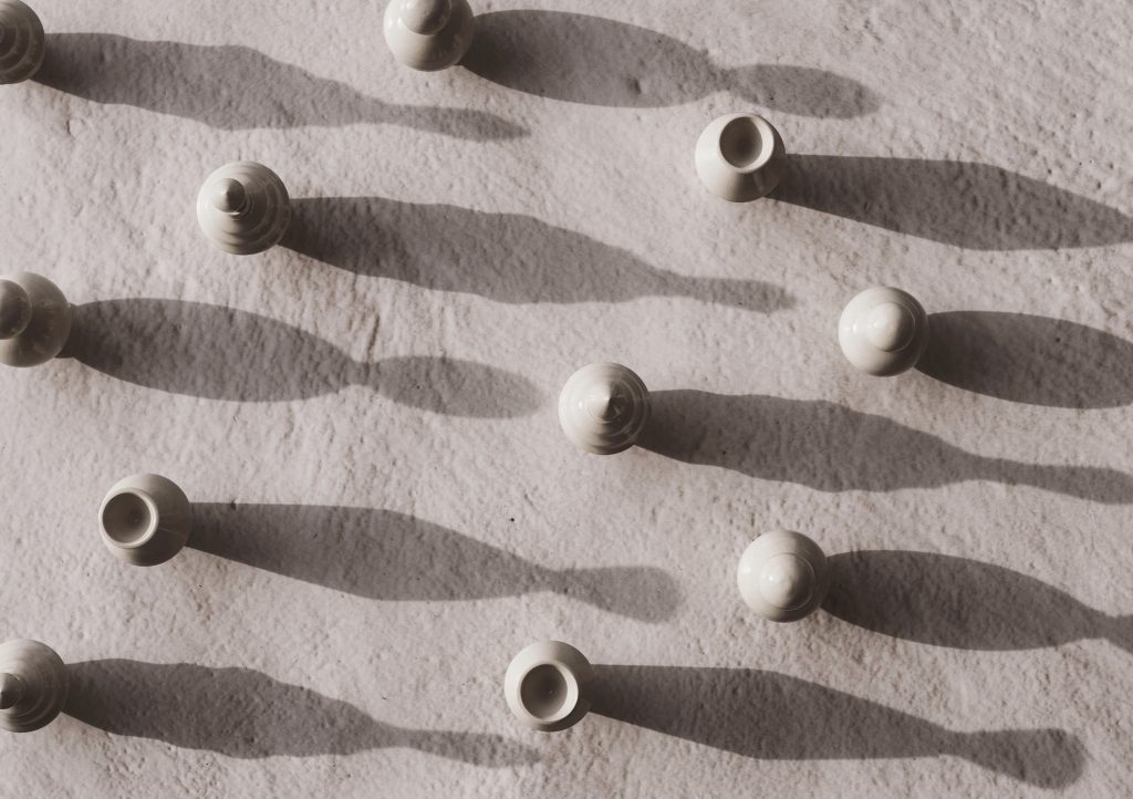 domestic-totems-i-giulia-cosenza_terra-incognita-art-set-of-3-ceramics-perfume-holders_2