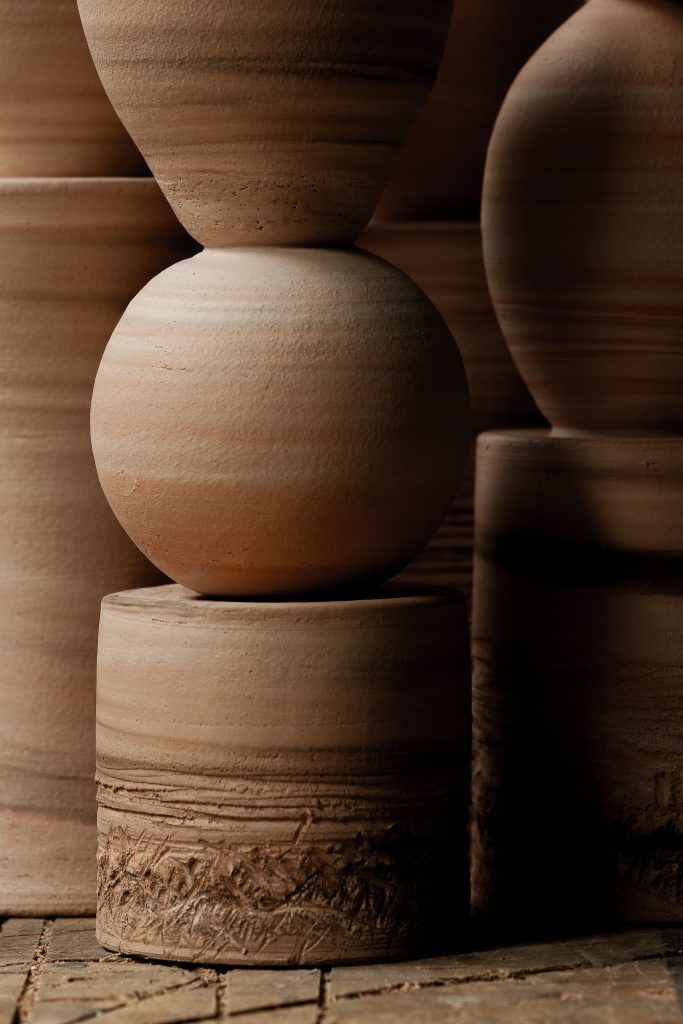 domestic-totems-i-giulia-cosenza_everyday-sculptures-i-unique-ceramic-vessels_5