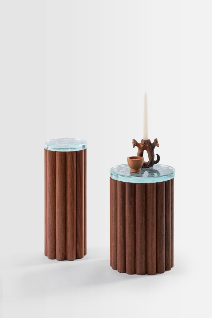 peca-mobiliario_loto-side-table-short-tzalam-wood