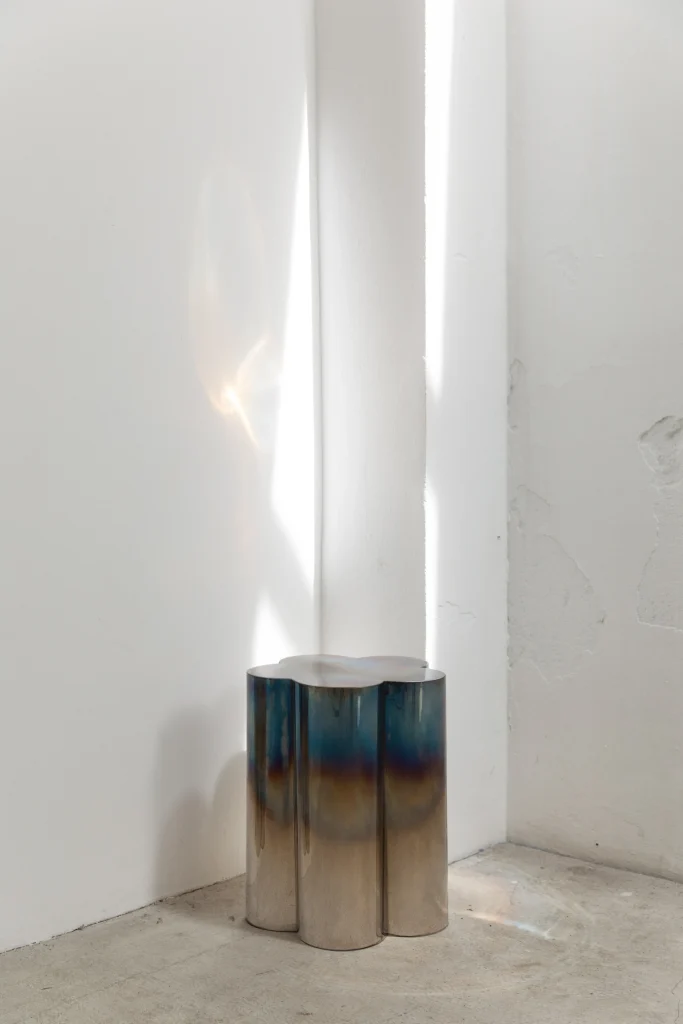 Barvinok - Steel Side Table — 2