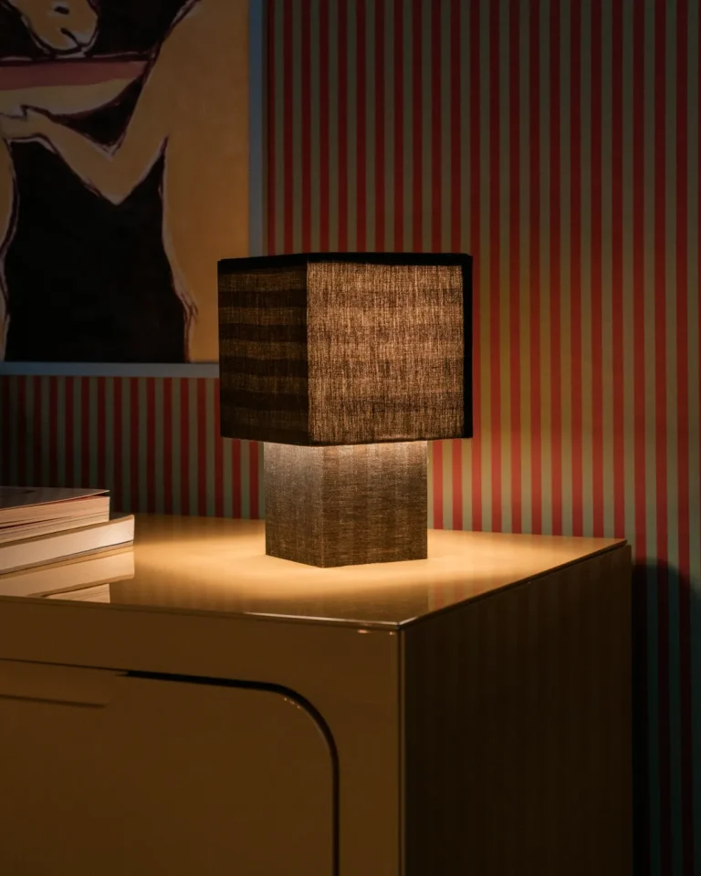 mattina-moderna_la-petite-boite-siwell-ochre-table-lamp_6