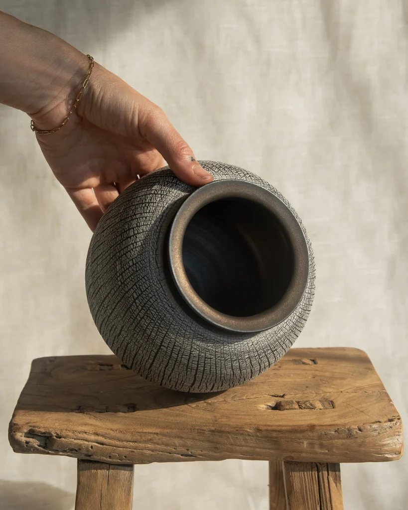 Distressed Onyx Ivory Vessel No.1 — 5