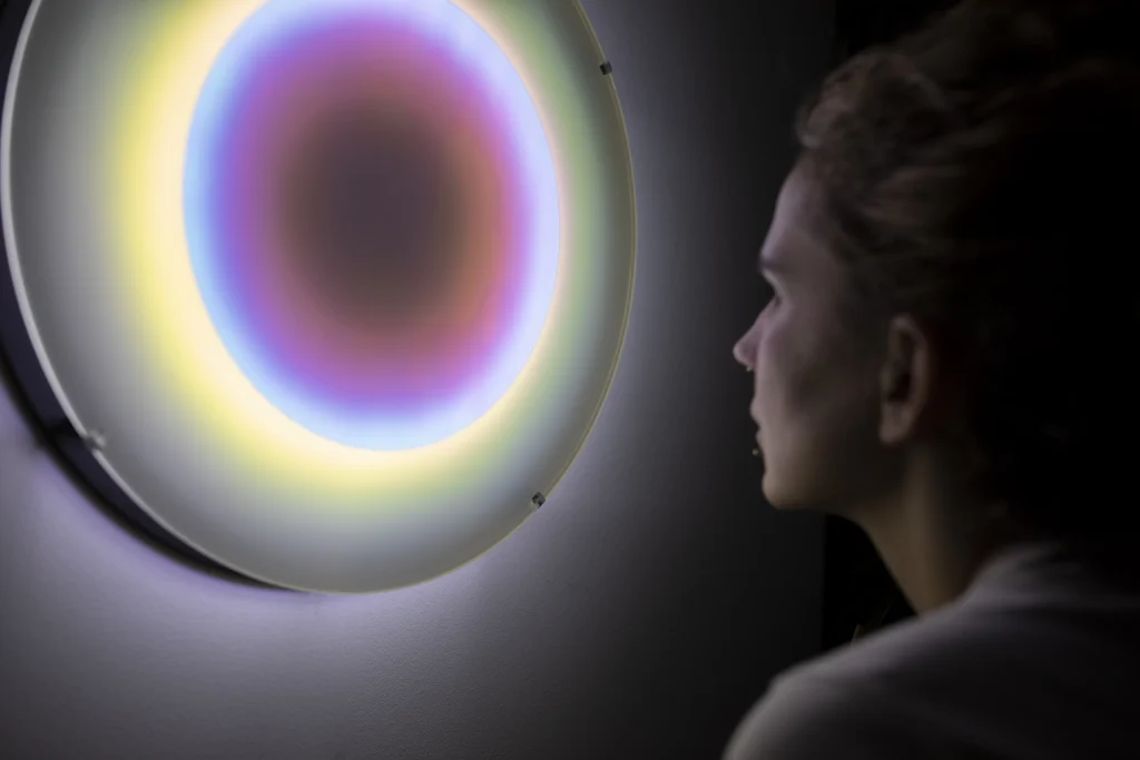 Event Horizon S : Eclipse Gradient Acrylic Glass Lamp — 11