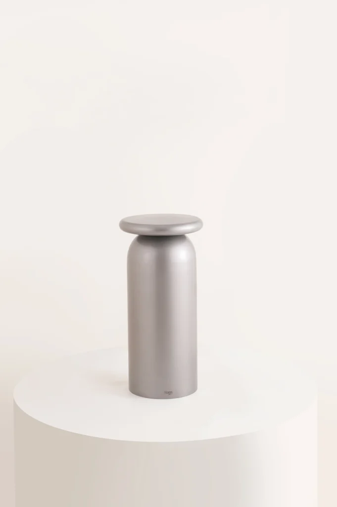 Scuba - Iron Drink Table — 28