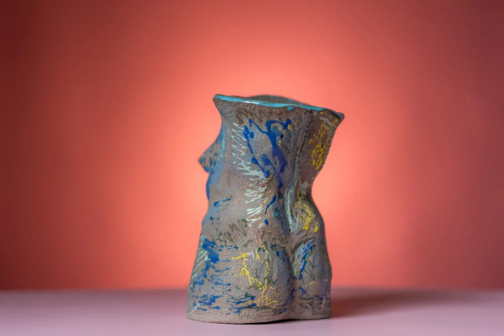 Rabiscada - Stoneware Sculptural Vase — 2