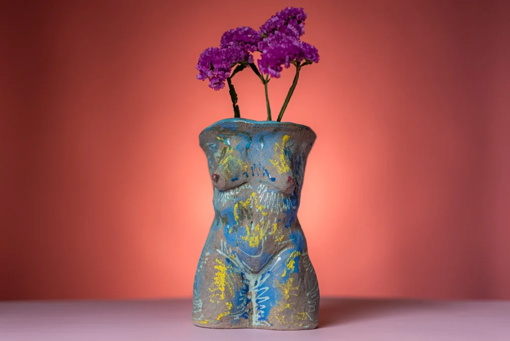 Rabiscada - Stoneware Sculptural Vase — 4